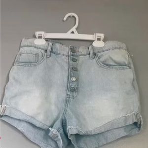 Aero mom jean shorts